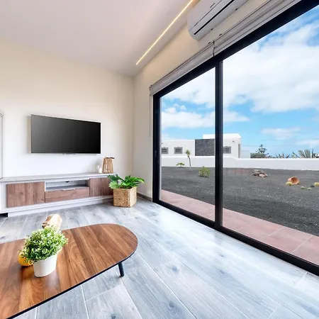 וילה Sea Whisper Lanzarote - Faro Park 204 *