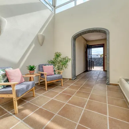 Sea Whisper Lanzarote - Faro Park 204 וילה פלאיה בלנקה