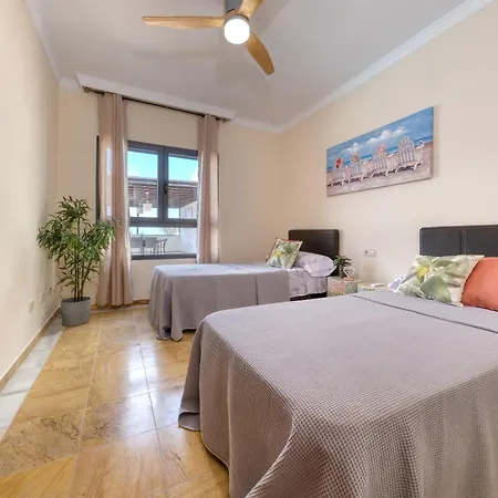 Sea Whisper Lanzarote - Faro Park 204 וילה *