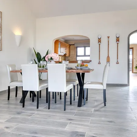 Sea Whisper Lanzarote - Faro Park 204 * פלאיה בלנקה